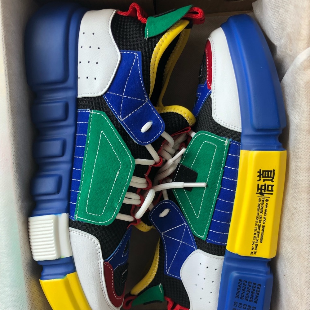 Sneakers